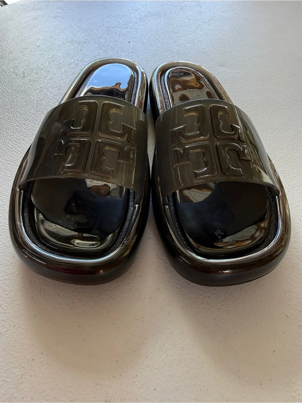 Tory Burch Women's Bubble Jelly Slide Sandals size 9B Black.